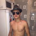 ,   Viktor, 31 ,   