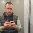  ,   Tudor, 35 ,  