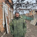  ,   Denis, 44 ,   c 