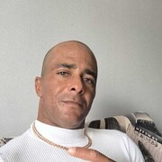  ,   Maykel, 42 ,   ,   