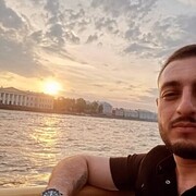  ,   Artur, 32 ,   ,   