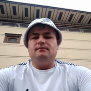  Praha,   Muxiddin, 32 ,     