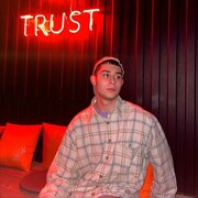  ,   Maxim, 21 ,   ,   