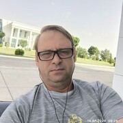  ,  Axel, 46