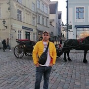 ,  Farhod, 40