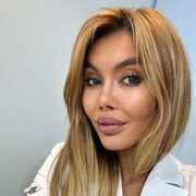  ,  Karina, 37
