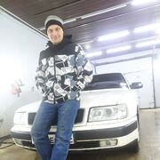  ,  Andrey, 32