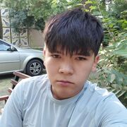  ,  Kamron, 25
