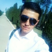  ,  Aryess, 32