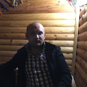  ,   Vadim, 40 ,   