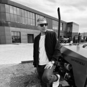  ,   Vova, 39 ,  