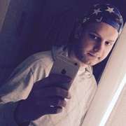  ,  Taras, 32