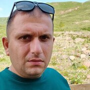   ,  Zaza, 33