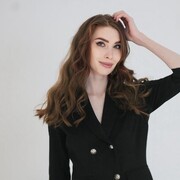  , Kamilla
