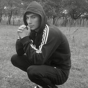  ,   Chechenec, 33 ,  