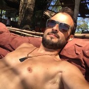  ,   Nikolas, 44 ,   ,   