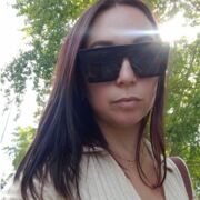  ,  Elena, 30