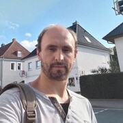  ,  Den, 44