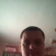  ,  Nik, 33