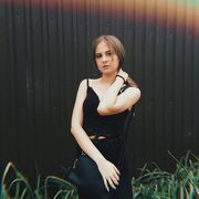  ,   Milana, 22 ,   ,   , 