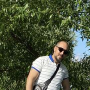  ,  Vik, 40