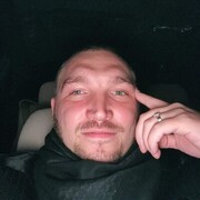  ,   Vladislav, 32 ,   ,   