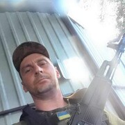  ,   Viktor, 40 ,   ,   