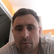  Abbots Langley,   , 44 ,  