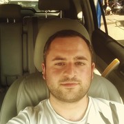  ,  Nika, 32