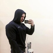  ,   Maxim, 27 ,   