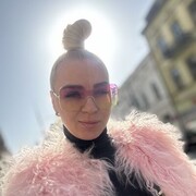  ,   Lesia, 39 ,   c , 