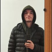  ,  Leon, 21