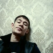  --,   Dominik, 33 ,   ,   