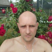   ,  Viktor, 40