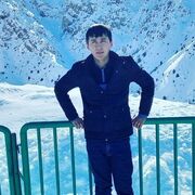  ,   Artur, 32 ,   ,   