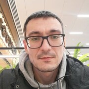  ,   Mykhailo, 32 ,   ,   
