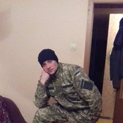 ,   Maxim, 44 ,   