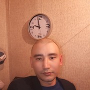  ,  Farruh, 42