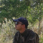  ,  Nik, 45