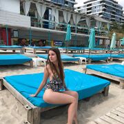  ,  Tanya, 24