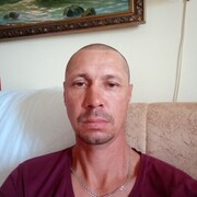  ,   Maxim, 44 ,   ,   , c , 