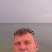  ,   Ruslan, 37 ,   ,   , c 