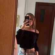  ,   Anya, 28 ,   c 
