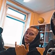  ,  Yrslav, 19