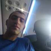  ,  Andranik, 32