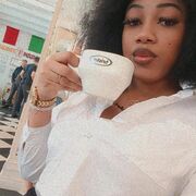  ,  Nina, 24