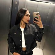  ,  Stefaniya, 27