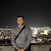  ,  Davit, 22