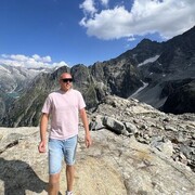  ,  Filip, 28