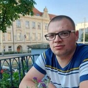  ,  Dima, 37